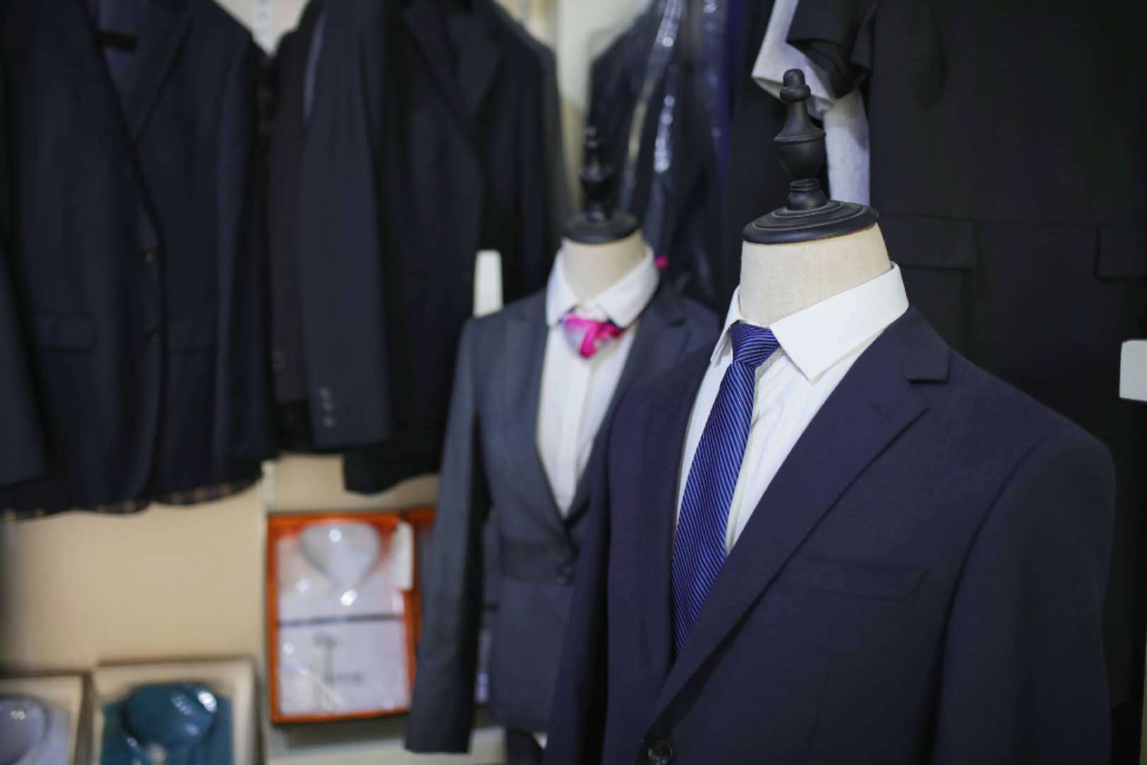 珠海西服定做的歷史與發(fā)展
